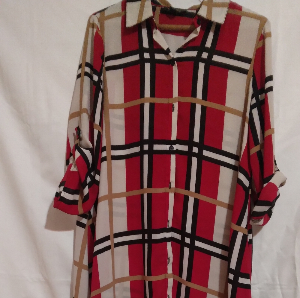 Melissa Paige Small roll tab sleeve shirt